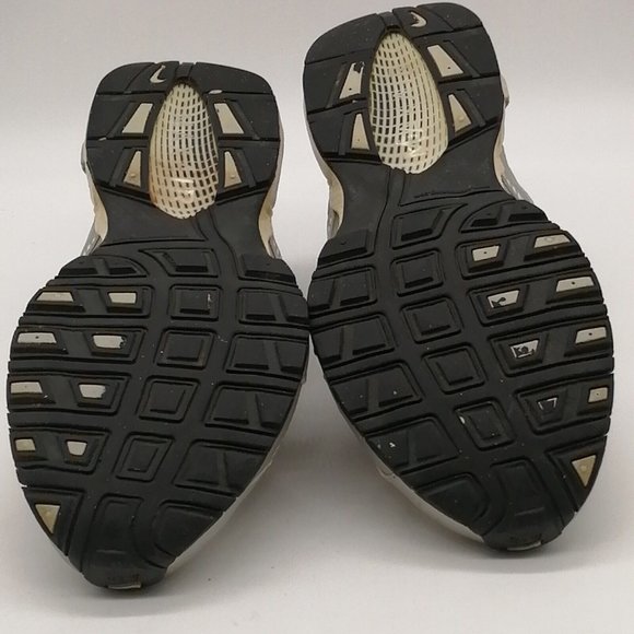 Nike Air Max Womens Low Top Sneaker Silver‎ Lace Up Wedge Padded Collar 8.5 - Picture 4 of 10